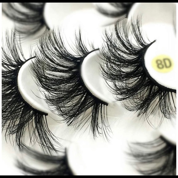 Eyelashes - Picture 6 of 6